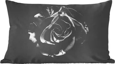 Produktbild von MuchoWow® Zierkissen Sofakissen Wohnzimmer Dekokissen 50x30 cm Blumen - Rose - Schwarz - Weiß - Botanisch - Wohnzimmerdekoration - Polster mit Photo