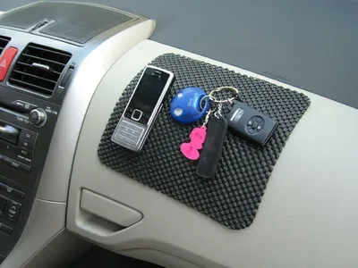Produktbild von CARCOMMERCE Handy-Antirutschmatte 61376
