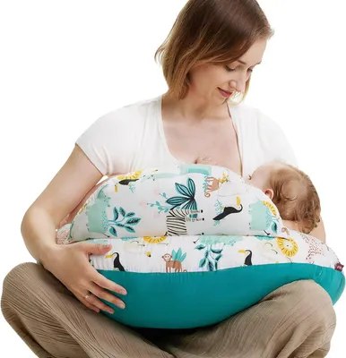 Immagine prodotto di Cuscino allattamento Momcozy con bordo di sicurezza – Cuscino ergonomico per l'allattamento e il posizionamento, con cintura regolabile e rivestimento in cotone removibile, motivo: animali e bosco – Blu