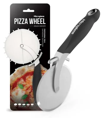 Obrázek produktu pro Profesionální kráječ na pizzu Microplane černý 48015