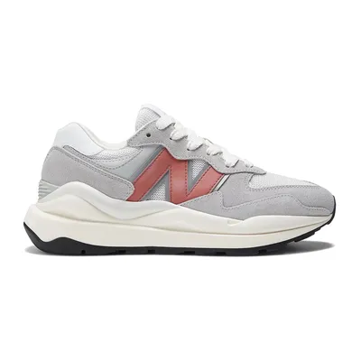 Zdjęcie produktu dla New Balance 57/40 Sneaker Women