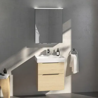 Productafbeelding van Villeroy & Boch Taro wastafel met onderkast en LED-spiegelkast, 60 cm