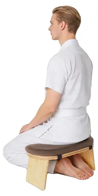 Productafbeelding van Meditatiebank, gemaakt van bambus, afmetingen 44x19x21 cm, hellingshoek 5°, draagvermogen 180 kg, lichtgewicht (1,8 kg)