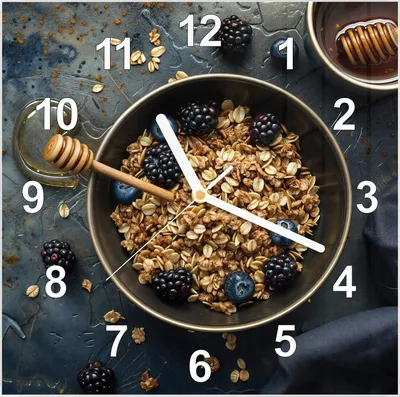 Produktbild von Wanduhr aus Glas mit Motiv Müsli mit Beeren- 30 x 30 cm - inkl. Aufhängesystem