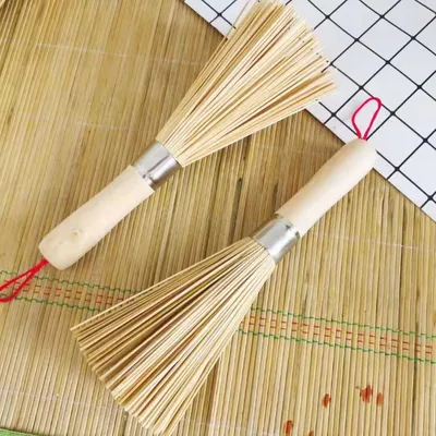 Imagen del producto de Cepillo de limpieza para platos de bambú con mango largo: utensilio de cocina sostenible