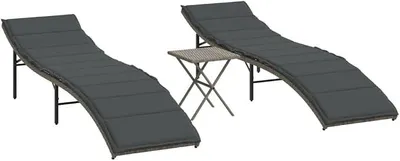 Productafbeelding van Zonnebedden, set van 2 met tafel, grijs, tuinmeubels van polyrotan met dikke kussens, rugleuning in 3 standen verstelbaar, loungestoelen voor tuin, terras en balkon