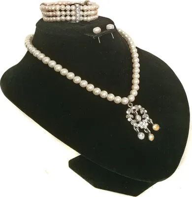 Produktbild von Schmuckbüste Dekobüste für Schmuckset Armband Ring Kette Ohrsteck Samt H19,50cm