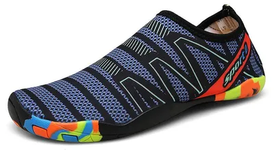 Produktbild von Barfußschuhe Uni – Wasserschuhe schnell trocknend, rutschfest für Strand, Schwimmen & Surfen, leicht & flexibel, Aqua Schuhe Damen Herren