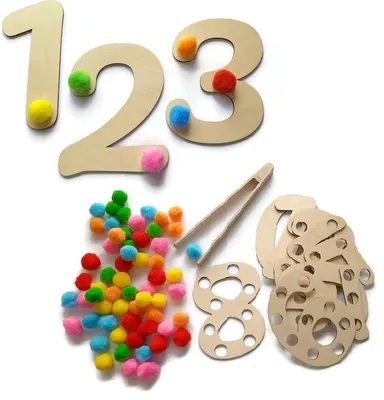 Produktbild von Zahlen mit Pompons zum Zählenlernen nach Montessori – Feinmotorik – Flechtspiel