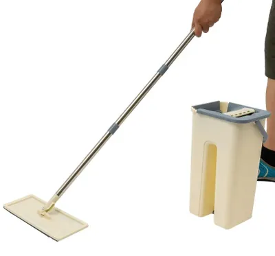 Immagine prodotto di Mocio piatto con secchio - Set completo con mocio e secchio - Doppio contenitore - Testa del mocio rotante a 360° - Sistema di strizzatura a spinta - 10 panni in microfibra - Manico in acciaio inossidabile