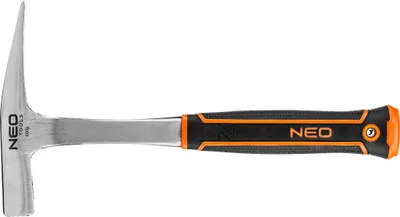 Produktbild von NEO TOOLS Maurerhammer (schmal) 600 g, monolithische Bauart, Schlagfläche gehärtet, Zweikomponentengriff, GS, Rheinland-Zertifikate DIN 1193, breiten, langen und flach auslaufenden Kopf