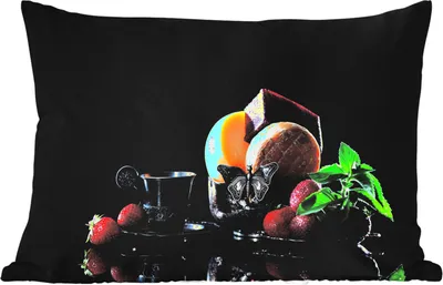 Produktbild von MuchoWow® Outdoor Kissen - Rustikal - Obst - Käse - Tisch - Stilleben - 50x30 cm - Wetterfest - Lounge Kissen - Sofa kissen - Wohnzimmer Dekoration