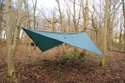Produktbild von DD Hammocks DD Tarp PRO Zeltdach 3 x 3 m olivgrün mit 21 Montagepunkten und Schnallen zum Verbinden