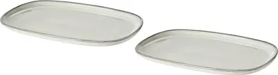 Two rectangular plates with rounded corners are shown on a white background.