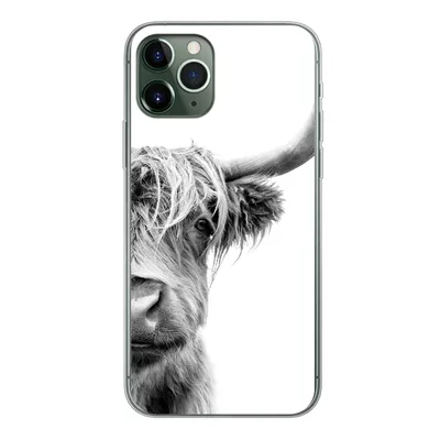 Produktbild von MuchoWow® Handyhülle Schutzhülle Hülle für iPhone 11 Pro Schottischer Highlander - Tiere - Schwarz - Weiß Silikon Softcase Handy Hülle - Handy