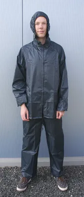 Produktbild von Regenanzug xxxl blau. ausgestattet mit 2 Beuteln und einer Motorhaube, die am Kragen verarbeitet wurde