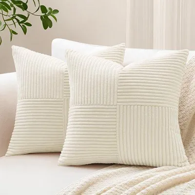 Produktbild von Unyqoos® 2er-Set Kissenbezüge aus weichem Cordstoff 60 x 60 cm – gestreift, dekorative Kissenhüllen mit verdecktem Reißverschluss