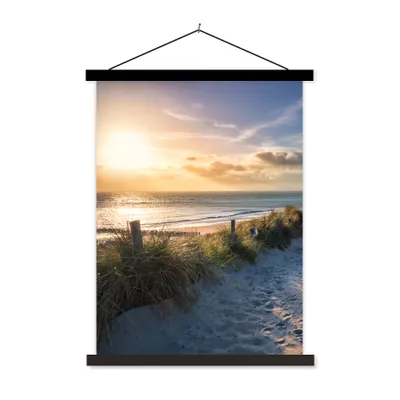 Produktbild von MuchoWow® Textilposter Sonnenuntergang - Strand - Düne - Gras - Bank 40x53 cm mit schwarzem Rahmen - Abbildung