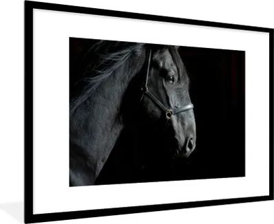 Produktbild von MuchoWow® Gerahmtes Poster Pferd - Schwarz - Halfter 90x60 cm - Poster mit Schwarzem Bilderrahmen Wandposter Rahmen Foto Bilder - Wanddekoration - Fotos