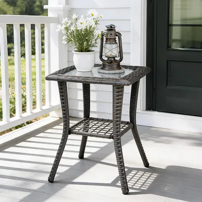 Immagine prodotto di Tavolino ausiliario, in rattan di polietilene, con piano in vetro temperato, decorato, colore grigio