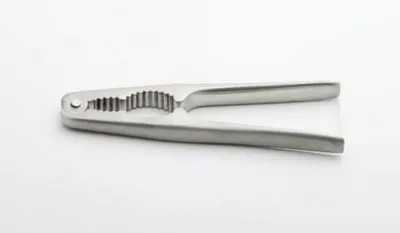 Produktbild von Karl Weis Nussknacker mit Innenfeder, Edelstahl, 16,6 x 3,5 x 1,2 cm, 201 g