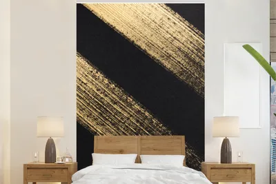 Produktbild von MuchoWow® Fototapete für Wohnzimmer oder Schlafzimmer Wandtapete Vinyl Motivtapete Goldene Farbstreifen auf schwarzem Hintergrund - 195x300 cm - Das Hintergrundbild
