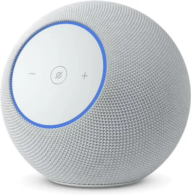 Image de Amazon Echo Studio avec son spatial et Dolby Atmos, Alexa+, blanc