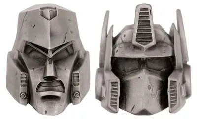 Obrázok produktu pre Sada 2 replík prílb Transformers: Optimus Prime a Megatron – limitovaná edícia