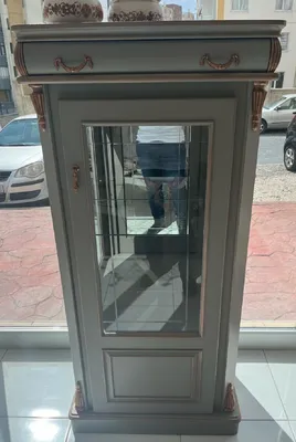 Produktbild von Casa Padrino Luxus Barock Vitrine Mintgrün / Kupfer - Barockstil Vitrinenschrank mit Glastür und Schublade - Luxus Möbel im Barockstil - Barock Möbel - Edel & Prunkvoll