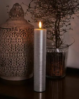 Produktbild von SIRIUS Sille LED Wachskerze, 25cm, silber, Ø 5cm