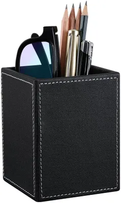 Obrázok produktu pre Organizér do kancelárie zPolyuretánkože – kapacita 20 kusov – rozmery 8,7 x 8,7 x 12 cm – držiak na písacie potreby do kancelárie
