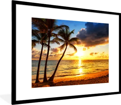 Produktbild von MuchoWow® Gerahmtes Poster Strand - Horizont - Sonnenuntergang - Palme - Meer 80x60 cm - Poster mit Schwarzem Bilderrahmen Wandposter Rahmen Foto Bilder - Schlafzimmer-Dekorationen - Fotoposter