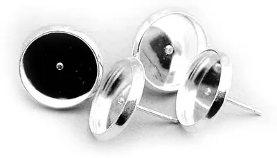 Produktbild von Vintageparts 8 Ohrstecker silberfarben für 12 mm Cabochon, Messing mit Silikonstopper
