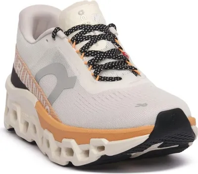 Produktbild von On Running WIP 3WE10113202 in White color size 38