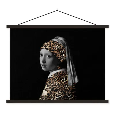 Produktbild von MuchoWow® Textilposter Gemälde - Mädchen mit Perlenohrring - Panther 120x90 cm mit schwarzem Rahmen - Aufhänger für Poster