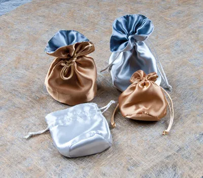 Produktbild von Satin Beutel Gold, groß