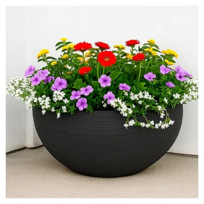 Produktbild von Große Pflanzschale 60 cm – Blumentopf halbrund aus Kunststoff mit Rillenstruktur – wetterfest & frostfest – moderner Pflanzkübel für Garten, Terrasse & Balkon