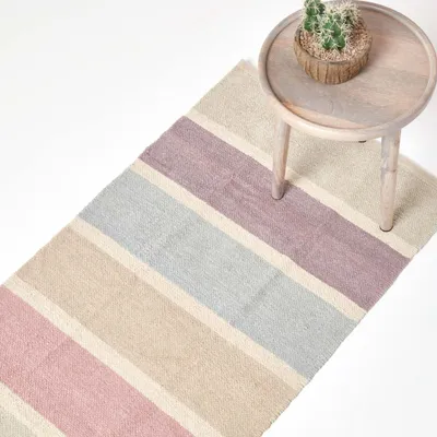 Produktbild von HOMESCAPES Gestreifter Chenille-Teppich aus 100% Baumwolle in Pastellfarben, 66 x 200 cm