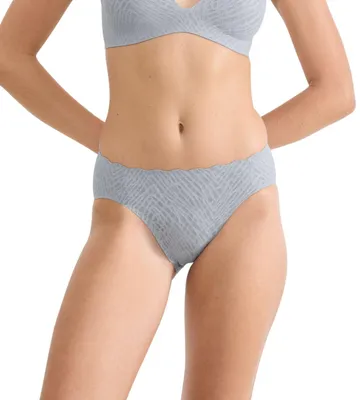 Imagen del producto de Slippers tipo tanga para mujer, color azul, de la línea ZERO Feel Bliss de sloggi, acabado cromado, talla L