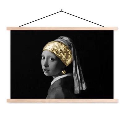 Produktbild von MuchoWow® Textilposter Mädchen mit einem Perlenohrring - Vermeer - Gold 60x40 cm mit holzfarbenen Rahmen - Bilder