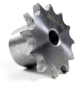 Image de Pignon 06B 12 dents avec moyeu, P : 9,525, 3/8″ Ozdowski, à une rangée
