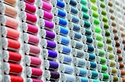 Productafbeelding van Famanu Naaiset – Een hoogwaardige naaiset met opbergdoos