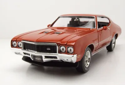 Produktbild von Auto World 1327 Buick Hardtop GS MCACN 1972 orange 1:18