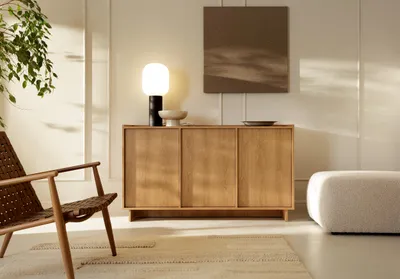 Produktbild von MOEBLO Kommode LILIE K147 – 3-türiges Sideboard mit 3 Einlegeböden und Stauraum, Wohnzimmerschrank 147x82x39 cm - Carmel-Eiche
