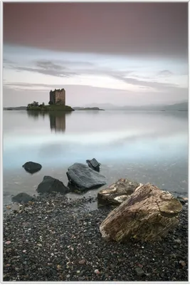 Produktbild von Wallario Wandbild Schloss in Schottland, Größe: 61 x 91,50 cm, Poster mit weißem Aluminiumrahmen