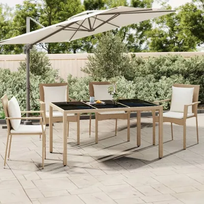 Imagen del producto de Maison Exclusive: Mesa de jardín con tablero de vidrio, color beige, fabricada en ratán sintético y con superficie de vidrio templado