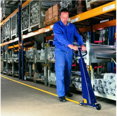 Produktbild von Moravia Markier-Set PROline-tape Gerät 2 Rollen grün 50 mm x 33 m + Schlagschnur + Kreide