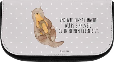 Produktbild von Mr. & Mrs. Panda Kulturbeutel Otter Kind - Grau Pastell - Geschenk, Geburt, Baby, kosmetiktäschchen, Mama, Kosmetiktasche, Organizer, Kulturtasche, Tochter, Familie