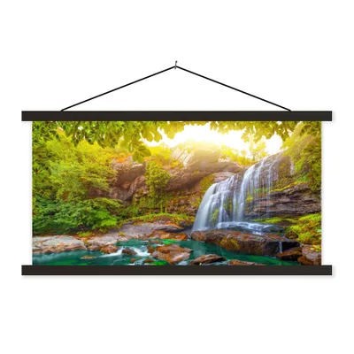 Produktbild von MuchoWow® Textilposter Natur - Wasserfall - Pflanzen - Bäume - Sonne 90x45 cm mit schwarzem Rahmen - Klemmleisten