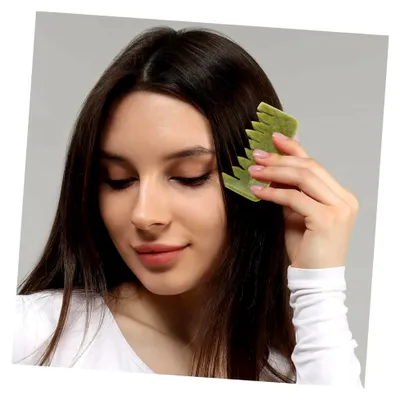 Produktbild von 2 Stück Gua Sha Kämme aus Jadestein für die Kopfhautmassage